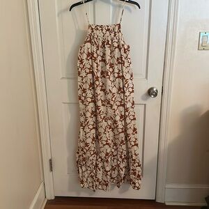 Universal Threads long summer dress with pockets.
